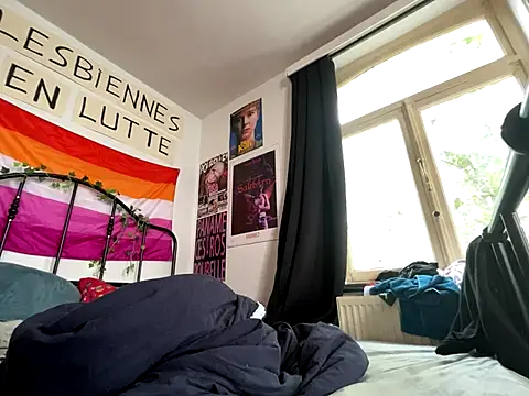 Snapshot of Styxlust chatting on 09/08/25, 04:06 Styxlust online show from 09/08/25, 04:06