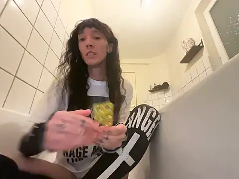 Snapshot of Styxlust chatting on 02/01/26, 11:58 Styxlust online show from 02/01/26, 11:58