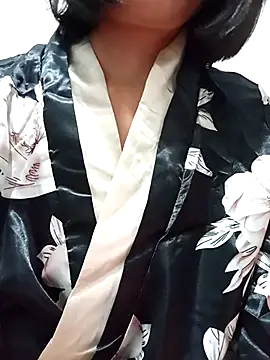 Thaohoa love online show from 10/21/25, 09:04