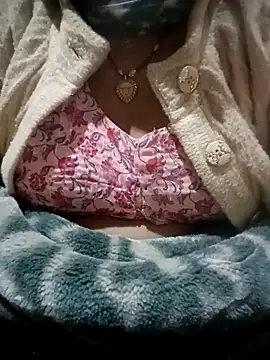 CUTGIRL76 online show from 12/19/25, 09:44