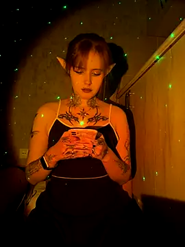 Snapshot of n1ghtcloud chatting on 11/01/25, 11:29 n1ghtcloud online show from 11/01/25, 11:29