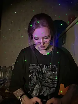 Snapshot of n1ghtcloud chatting on 11/08/25, 09:35 n1ghtcloud online show from 11/08/25, 09:35