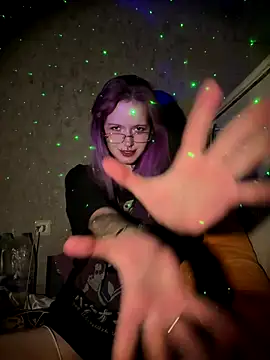 Snapshot of n1ghtcloud chatting on 11/09/25, 09:57 n1ghtcloud online show from 11/09/25, 09:57