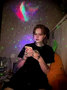 Snapshot of n1ghtcloud chatting on 11/11/25, 07:25 n1ghtcloud online show from 11/11/25, 07:25