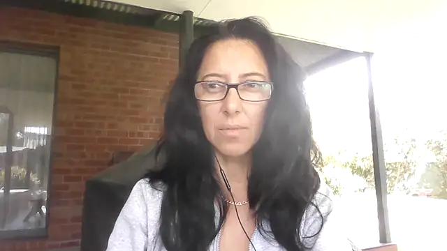 CleopatraGirl online show from 11/01/25, 11:18