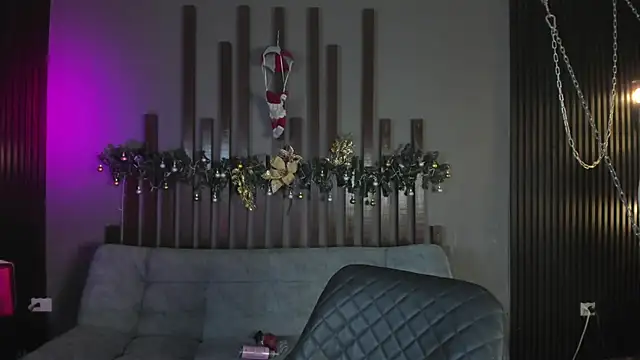 kloe bella online show from 11/25/25, 01:11