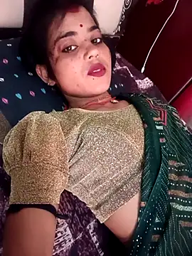 Snapshot of Rachna_Love chatting on 10/21/25, 08:04 Rachna Love online show from 10/21/25, 08:04