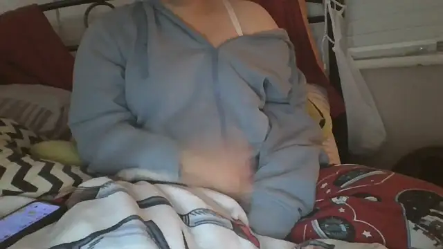 Snapshot of lu_official1 chatting on 11/11/25, 07:47 lu official1 online show from 11/11/25, 07:47