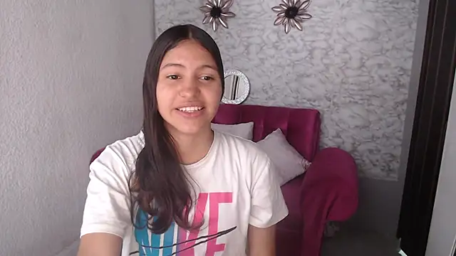 Snapshot of Evagirl69 chatting on 09/17/25, 06:20 Evagirl69 online show from 09/17/25, 06:20