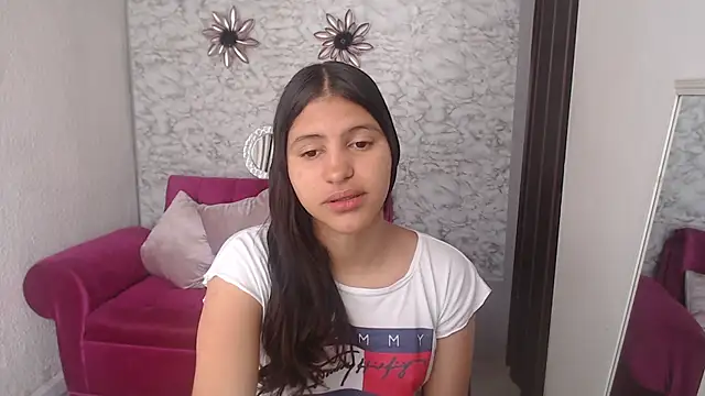 Snapshot of Evagirl69 chatting on 09/24/25, 06:22 Evagirl69 online show from 09/24/25, 06:22
