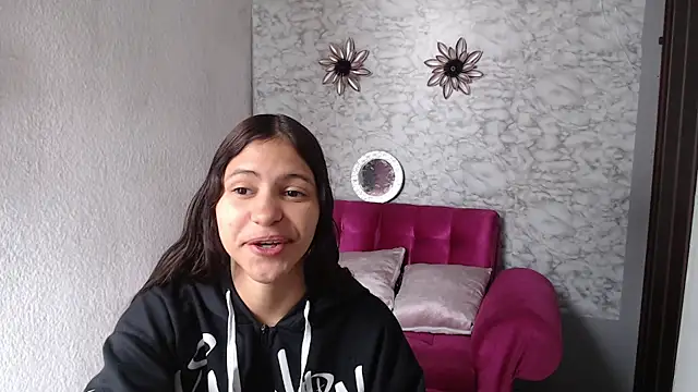 Evagirl69 online show from 04/08/26, 12:27