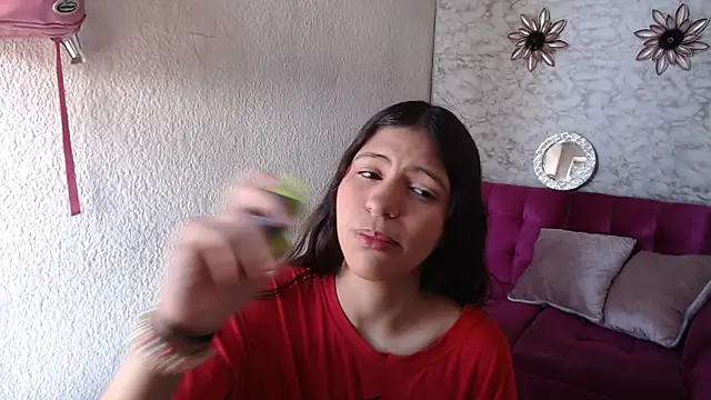 Snapshot of Evagirl69 chatting on 05/22/26, 12:33 Evagirl69 online show from 05/22/26, 12:33