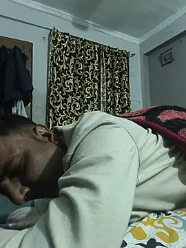 vardh033 online show from 11/24/25, 05:45