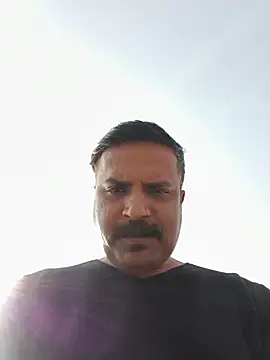 vardh033 online show from 12/14/25, 05:46