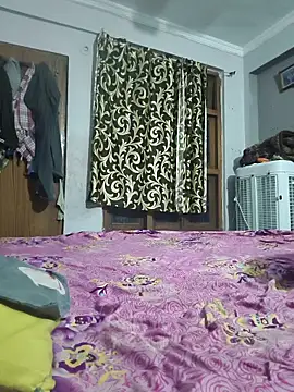 vardh033 online show from 02/15/26, 11:45