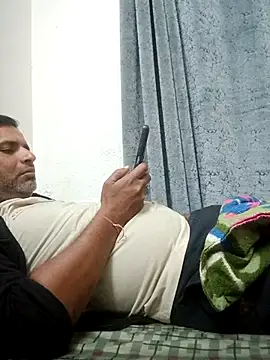 vardh033 online show from 03/22/26, 02:42