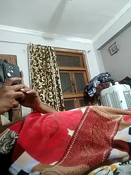 vardh033 online show from 04/07/26, 02:23