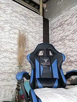 Snapshot of AlisSon__hot chatting on 11/21/25, 09:24 AlisSon hot online show from 11/21/25, 09:24