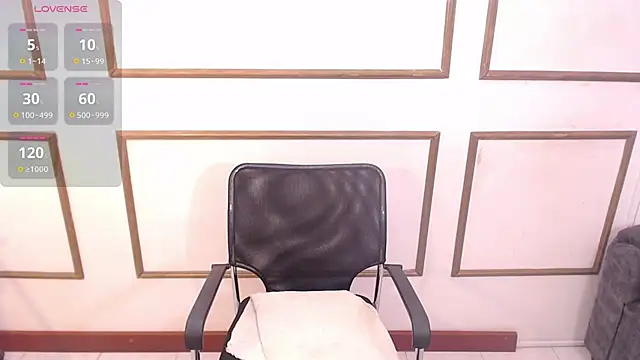 veronica em1 online show from 04/28/26, 01:38