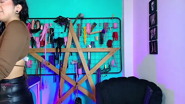 Mrmia bdsm extreme online show from 10/17/25, 12:41