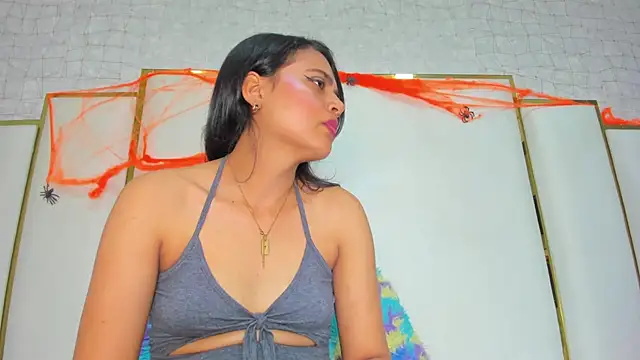 Snapshot of thalia888_ chatting on 10/28/25, 07:05 thalia888 online show from 10/28/25, 07:05