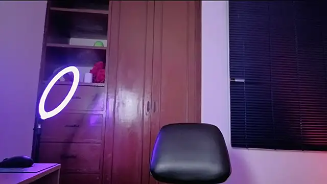 MiaCollinssx online show from 04/11/26, 02:32