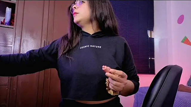 MiaCollinssx online show from 04/13/26, 03:39