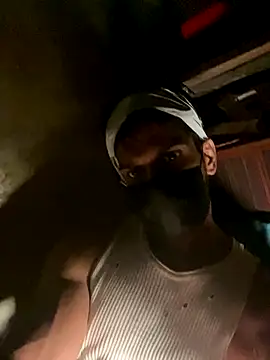 Snapshot of fitxrs chatting on 09/23/25, 05:49 fitxrs online show from 09/23/25, 05:49