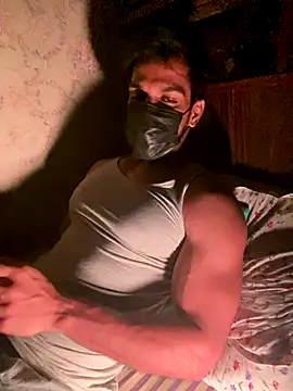 Snapshot of fitxrs chatting on 10/05/25, 11:19 fitxrs online show from 10/05/25, 11:19