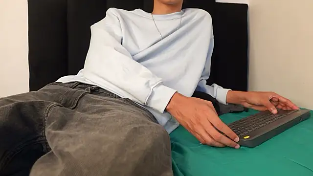 alexmark  online show from 02/13/26, 01:18