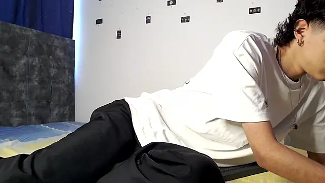 alexmark  online show from 04/16/26, 05:03