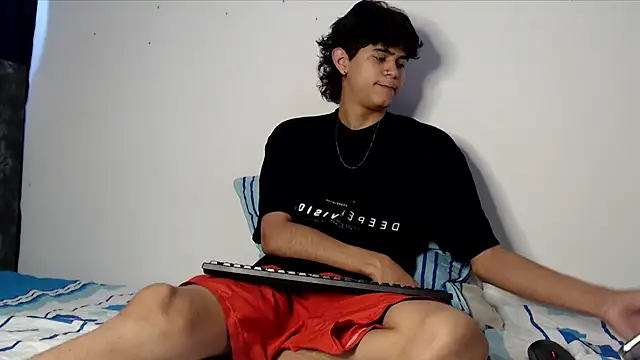 alexmark  online show from 05/29/26, 03:10