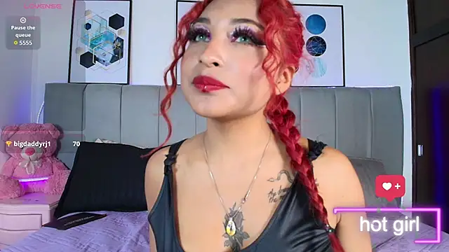 Snapshot of Naiaa_Cruz chatting on 11/06/25, 07:37 Naiaa Cruz online show from 11/06/25, 07:37