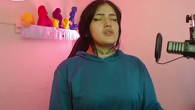 sari belle online show from 10/07/25, 10:07