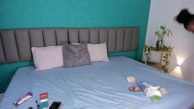 ThaliaOcean online show from 10/14/25, 01:01