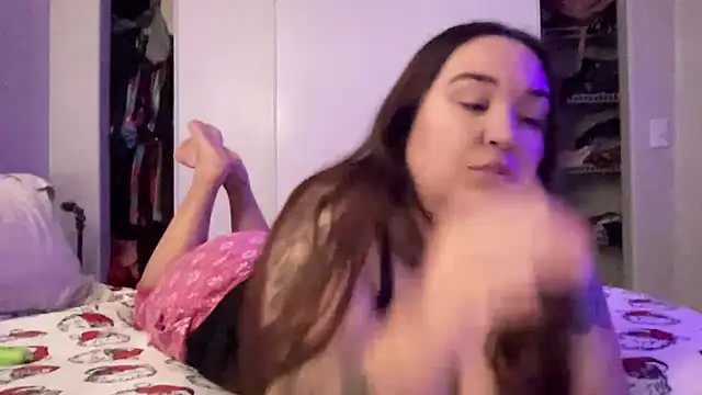 Snapshot of marcylove chatting on 11/21/25, 07:23 marcylove online show from 11/21/25, 07:23