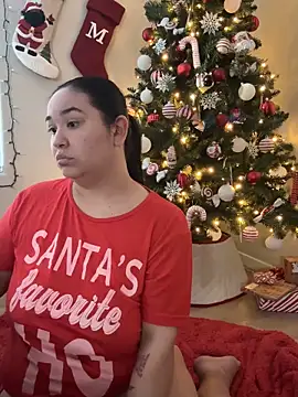 Snapshot of marcylove chatting on 12/16/25, 06:35 marcylove online show from 12/16/25, 06:35