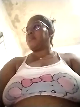 Big ass submissive online show from 10/06/25, 10:07