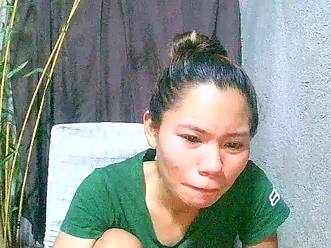 Snapshot of Sweeetgurll chatting on 05/04/26, 12:01 Sweeetgurll online show from 05/04/26, 12:01