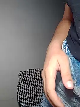 A maddy online show from 12/02/25, 01:55