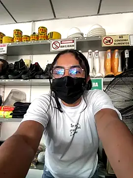 Kyra  Rose online show from 11/20/25, 07:13