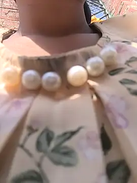 Antique-stickchart-couple online show from 11/10/25, 06:12