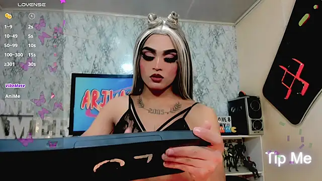 Natasha clifford online show from 02/09/26, 11:36