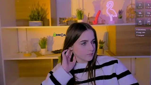 luna tin online show from 10/11/25, 12:21