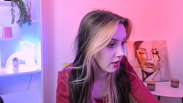 luna tin online show from 10/16/25, 12:33