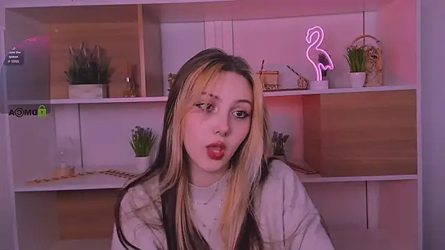 luna tin online show from 10/17/25, 08:39