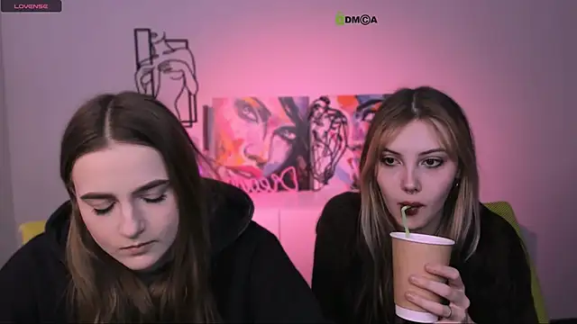 luna tin online show from 11/19/25, 05:40