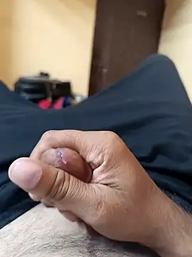 Snapshot of Sonukumar202000 chatting on 10/20/25, 01:39 Sonukumar202000 online show from 10/20/25, 01:39