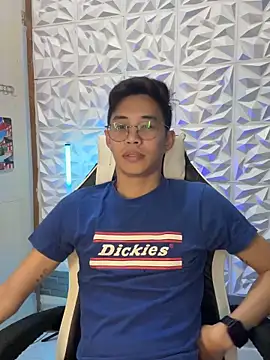 Snapshot of Prince-Harrison chatting on 11/25/25, 05:13 Prince-Harrison online show from 11/25/25, 05:13