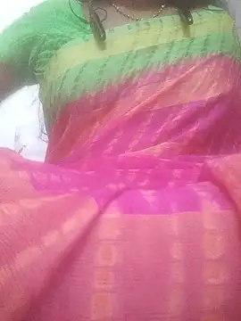 Snapshot of hotmahitha chatting on 05/22/26, 01:57 hotmahitha online show from 05/22/26, 01:57